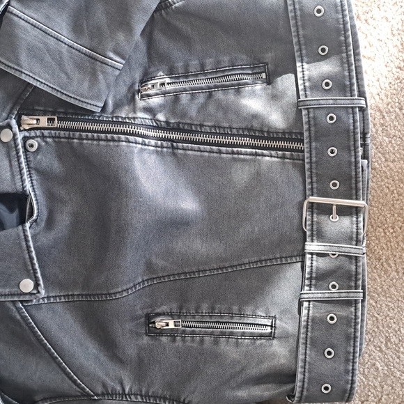 LARGE.   SHEIN FAUX DISTRESSED LEATHER BELTED JACKET - Picture 7 of 11